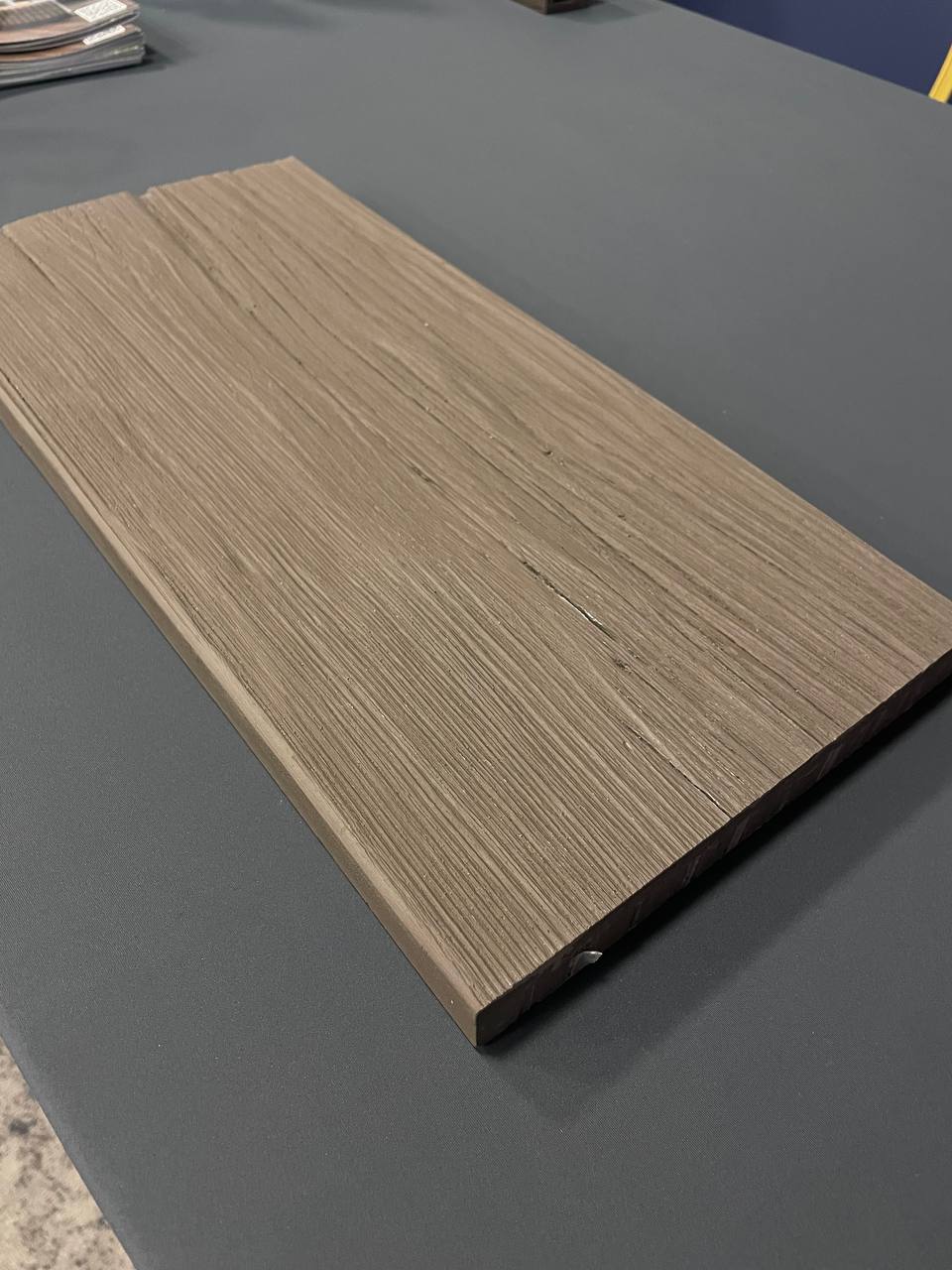 PU DECK 200×25 мм коричневая