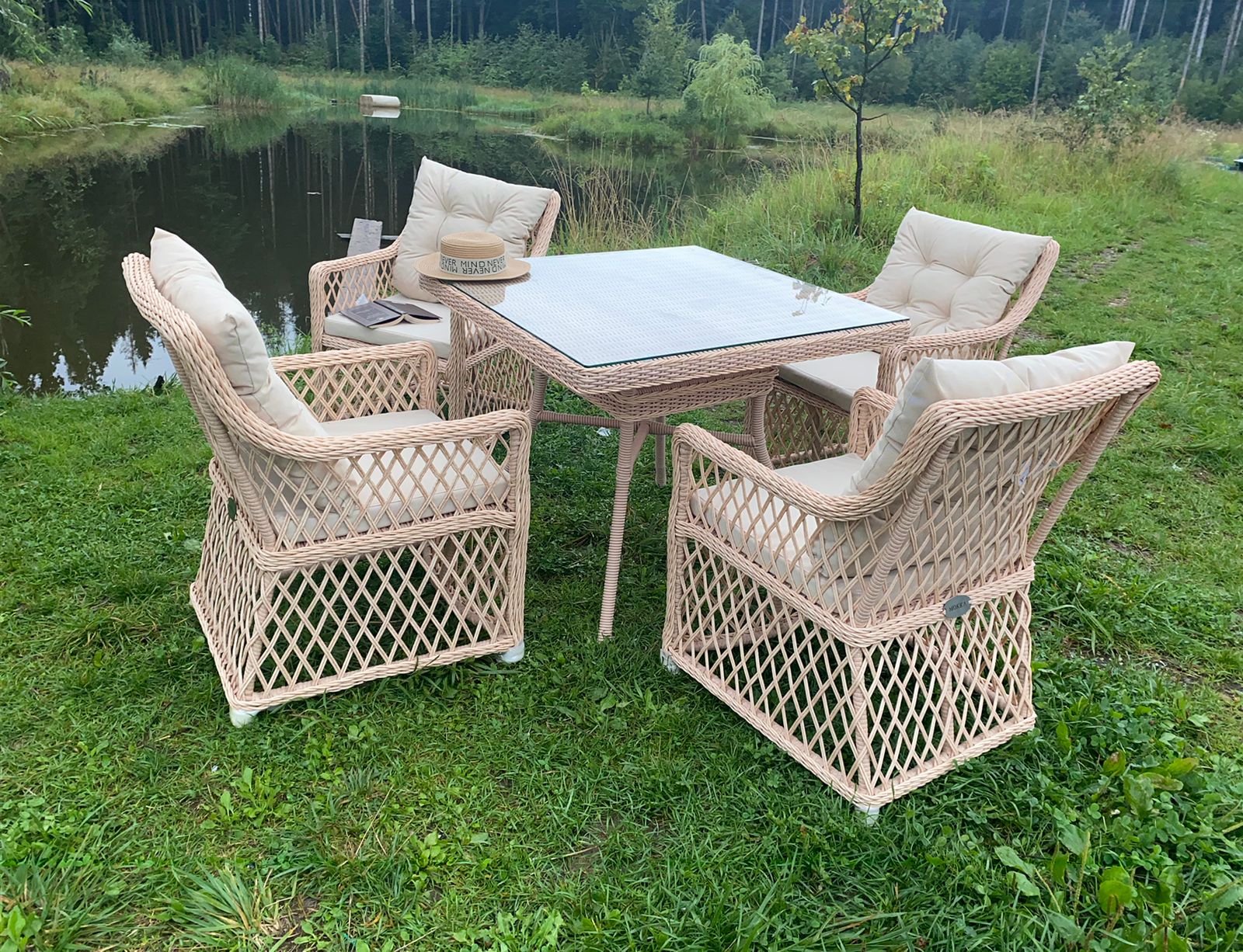 Садовый комплект плетеной мебели  Mokka VILLA ROSA из искусственного ротанга для беседки и террасыдля 4-рых